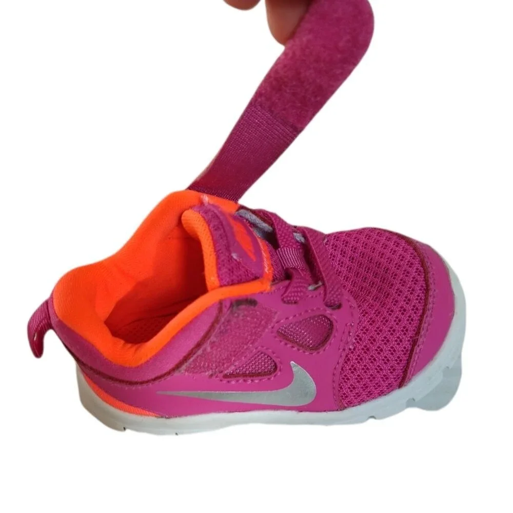 Nike girls free